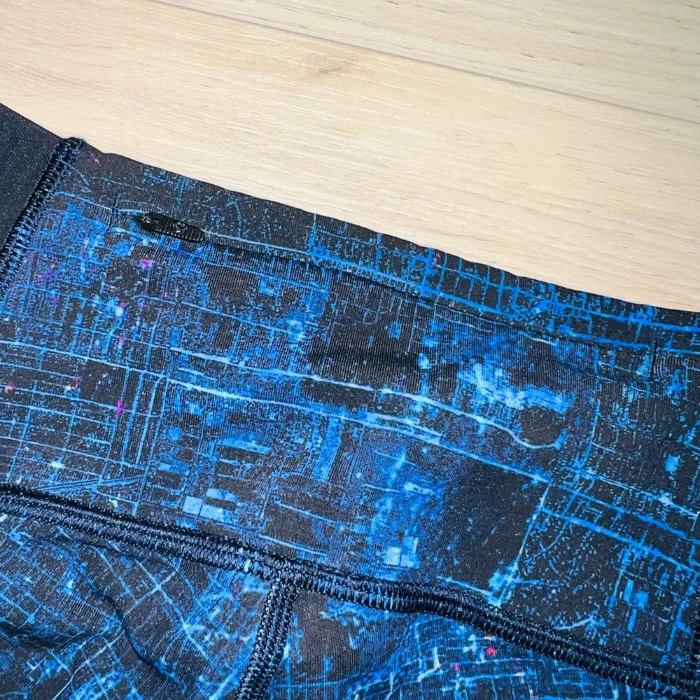 Lululemon Keep Your Form Tight 25" - City Lights Multi Black / Black - Size 2 - Picture 12 of 13